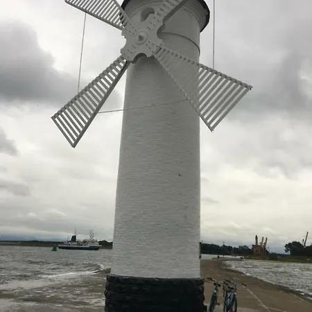 Przedwojenna Kamienica Apartment *